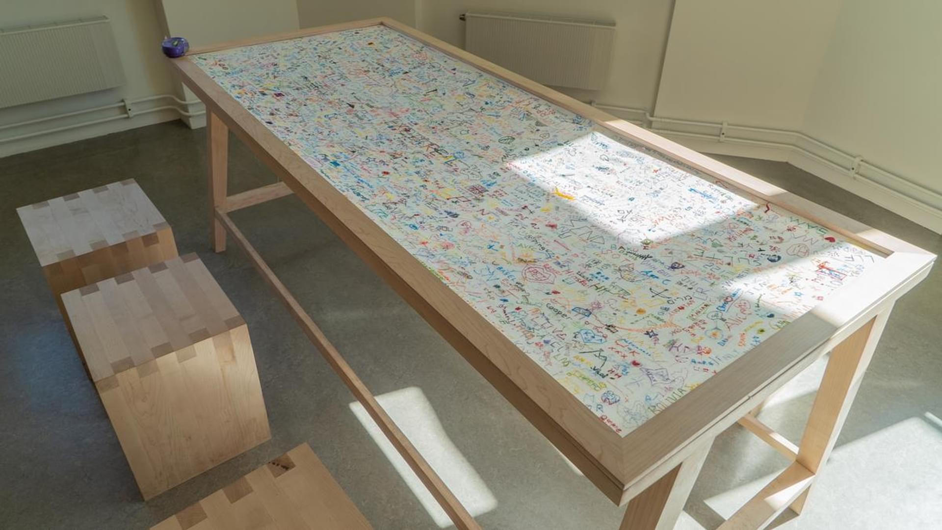 Hver centimeter er brodert, foto: Nordnorsk Kunstmuseum | Kjetil Rydland